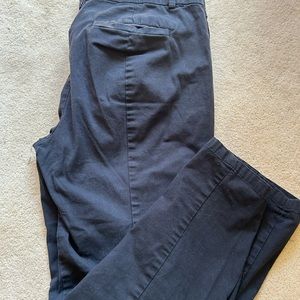 Ann Taylor slacks Cambridge crop black Sz 10